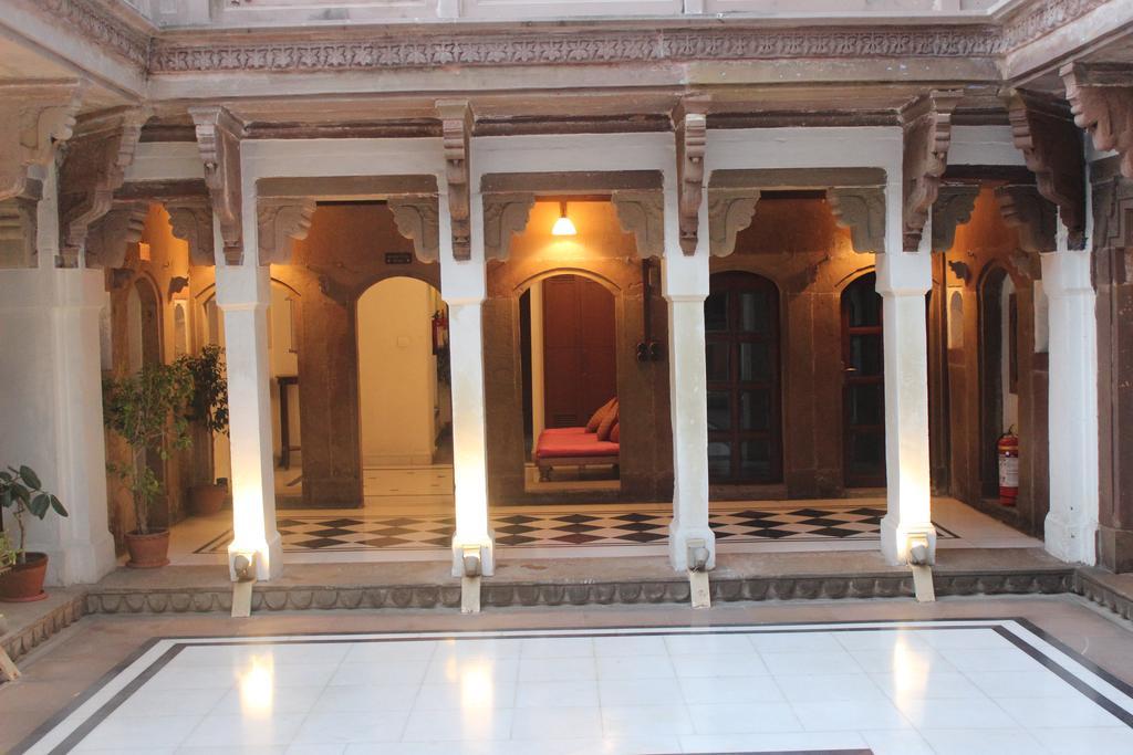 Guleria Kothi At Ganges Hotel Varanasi Exterior photo