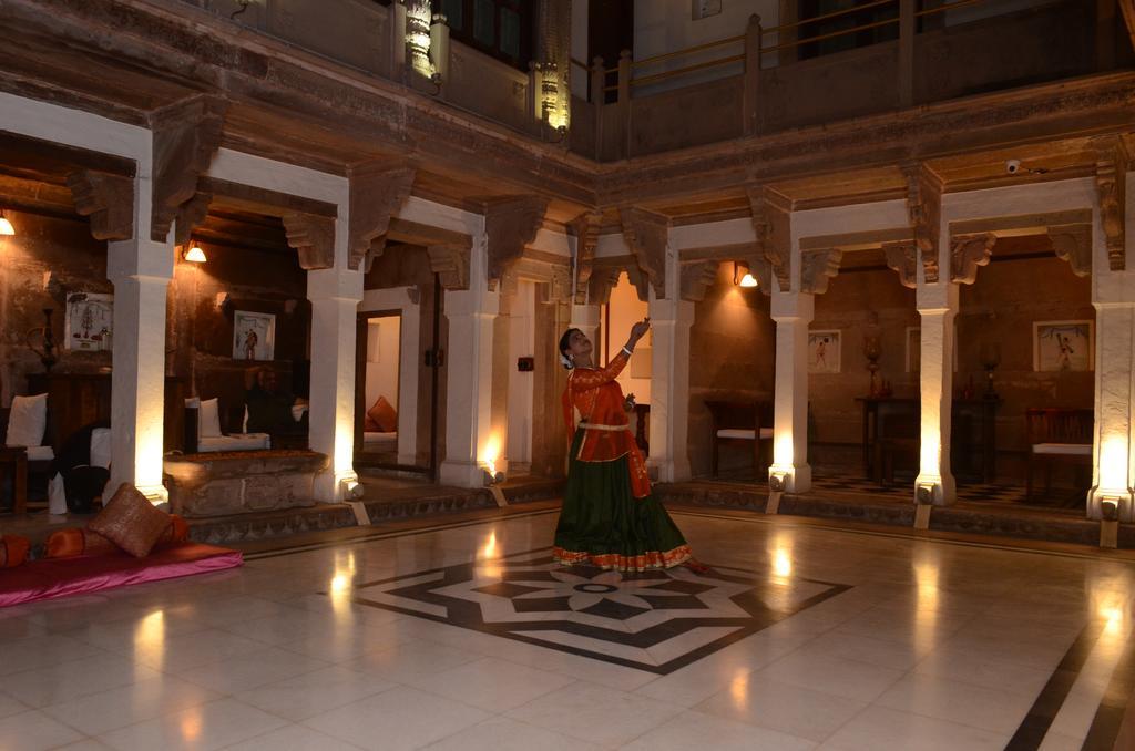 Guleria Kothi At Ganges Hotel Varanasi Exterior photo