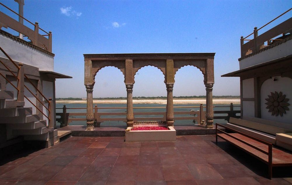 Guleria Kothi At Ganges Hotel Varanasi Exterior photo