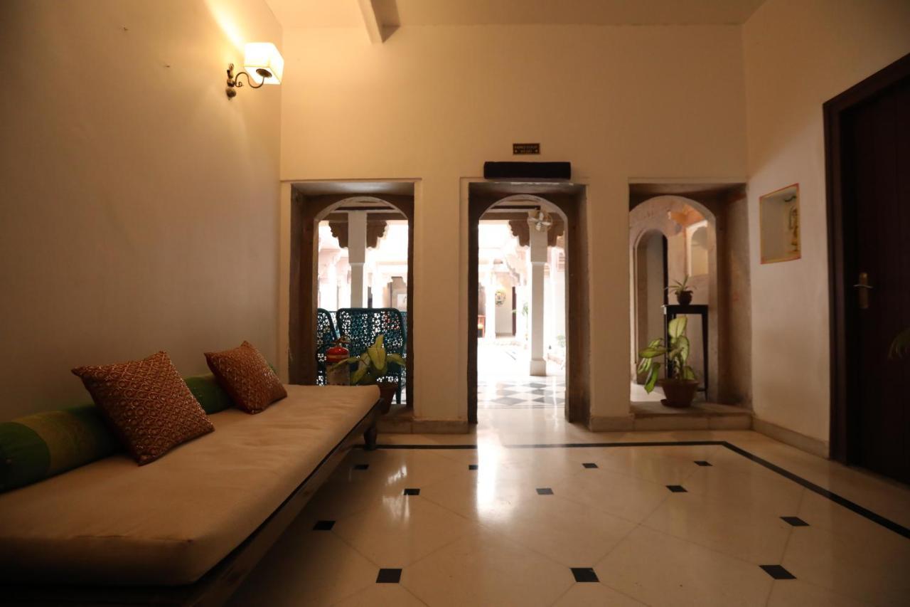 Guleria Kothi At Ganges Hotel Varanasi Exterior photo